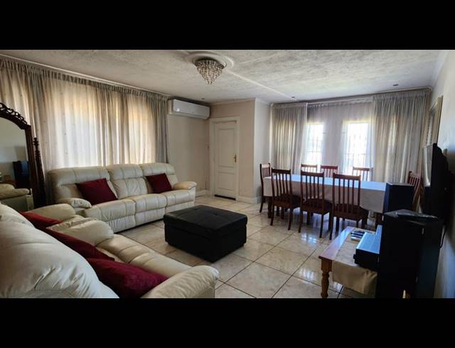 9 BEDROOM HOUSE FOR SALE IN ALLANDALE